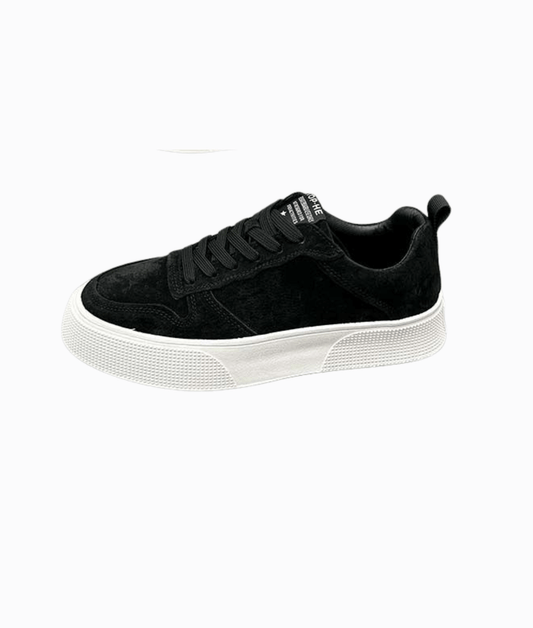 LACED SNEAKER - Svart